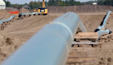 Pembina Pipeline green-lights 2 projects in B.C. and Alberta, reports dip in Q4 earnings