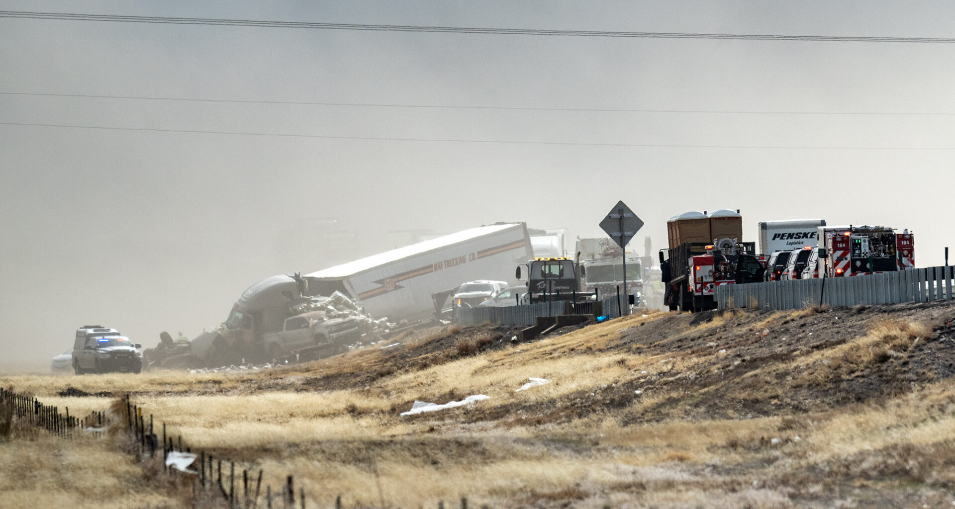 4 killed in 30-car vehicle pileup on Interstate 25 near Pueblo