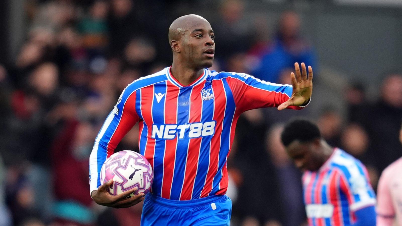 Mateta transfer risks collapse for two key reasons but 'medical' done for deadline day signing