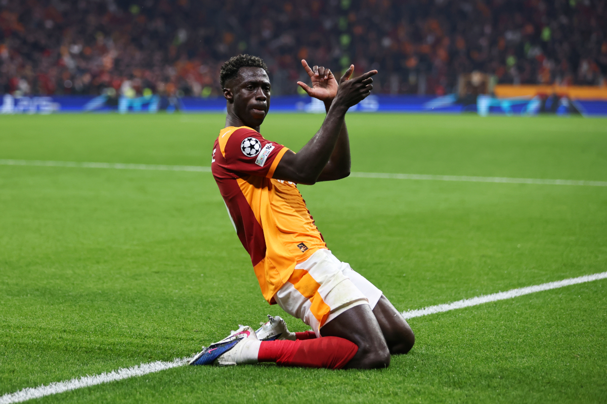 ISTANBUL, TURKEY - FEBRUARY 17: Davinson Sanchez of Galatasaray A.S. celebrates scoring his team's third goal during the UEFA Champions League 2025/26 League Knockout Play-off First Leg match between Galatasaray A.S. and Juventus at Ali Sami Yen Spor Kompleksi on February 17, 2026 in Istanbul, Turkey. (Photo by Burak Kara/Getty Images)