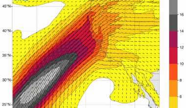 3-day accumulated integrated water vapor transport (IVT) will be extremely impressive with this atmospheric river...out over the open ocean. However, due to the lack of a strong low pressure system closer to the CA coast, this extreme water vapor transport will be greatly attenuated by the time it makes it inland, fortuitously minimizing the resultant flood risk from what otherwise could have been a major flood event in California. From Scripps/CW3E.