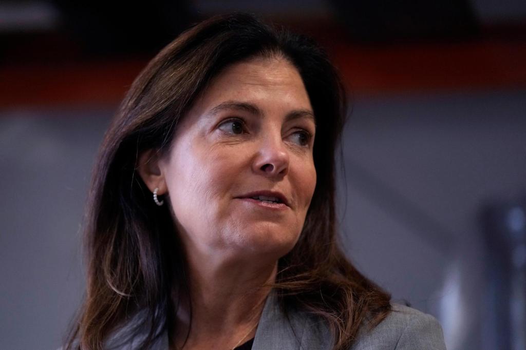 Healey 'demands' Gov. Kelly Ayotte to oppose new ICE detention center in New Hampshire