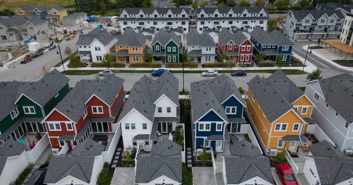 Mortgage debt soars while starter homes get out of reach for many Canadians