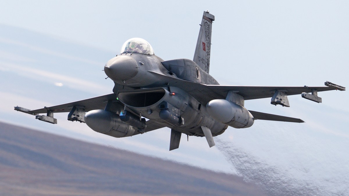 Turkish F-16 Vipers Seen Operating Out Of Mogadishu's International Airport