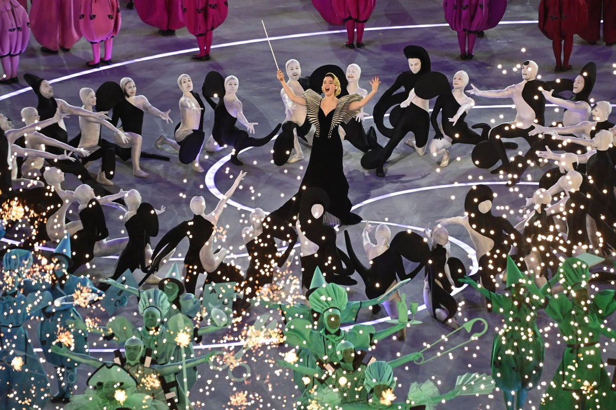 Olympics fans slam opening ceremony commentators: ‘Why is this necessary?’ - The Independent