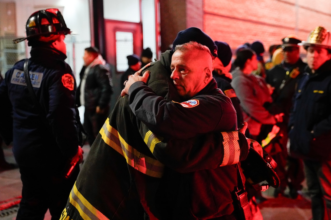 Camden firefighter drowns at Wiggins Park Marina ice rescue