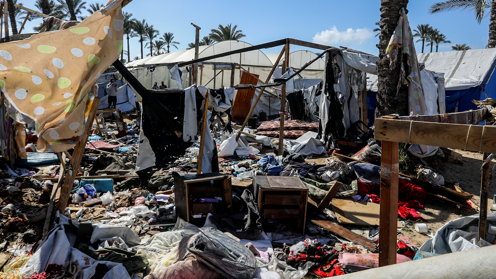 Click to play video: 'Israel conducts deadly strikes in Gaza City, despite ongoing ceasefire'