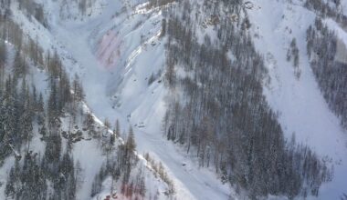 Two skiers killed in avalanche in northern Italy