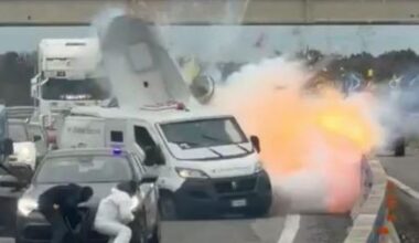 Armed robbers hit cash truck in daring heist on highway in southern It