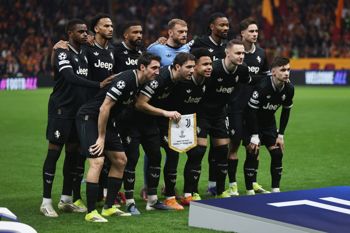 ISTANBUL, TURKEY - FEBRUARY 17: Juventus players pose for a team photograph prior to the UEFA Champions League 2025/26 League Knockout Play-off First Leg match between Galatasaray A.S. and Juventus at Ali Sami Yen Spor Kompleksi on February 17, 2026 in Istanbul, Turkey. (Photo by Burak Kara/Getty Images)