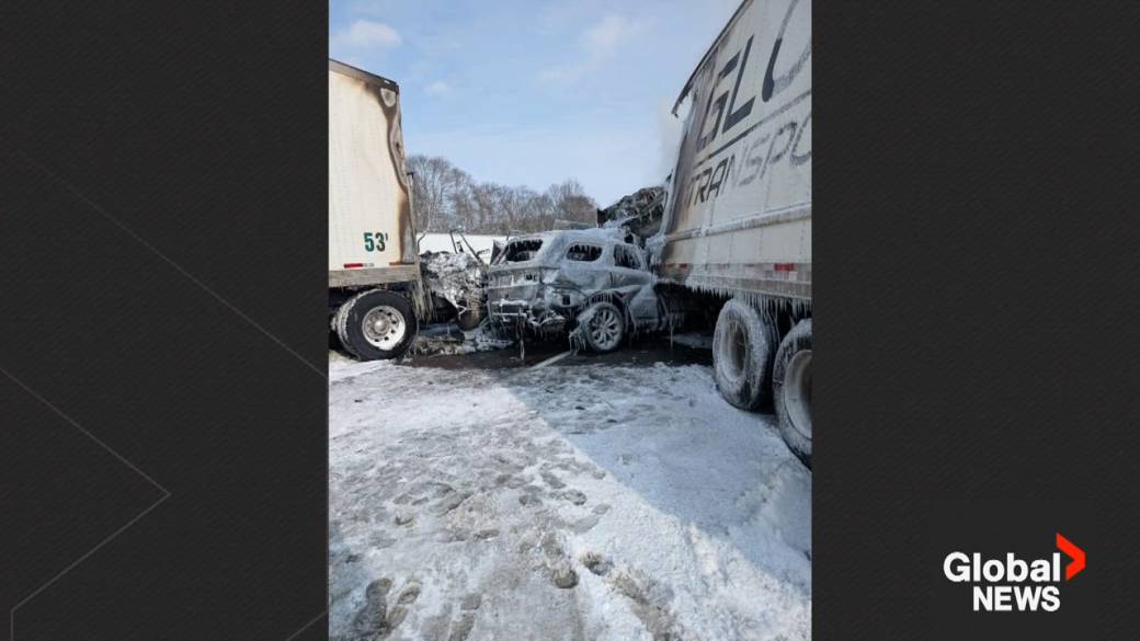 Click to play video: 'Roughly 50 vehicles involved in multiple collisions on Highway 401: OPP'