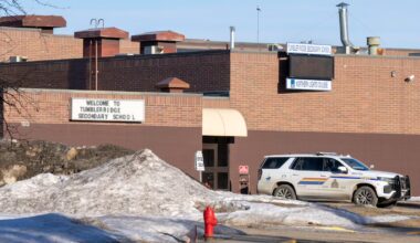 School portables arriving in preparation for classes to resume in Tumbler Ridge, B.C. - CTV News