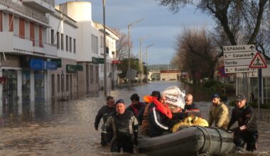 Portuguese leaders defy floods and far right to hold Sunday presidential runoff - politico.eu