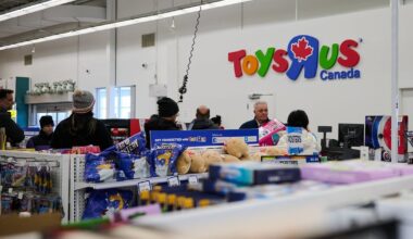 Toys "R" Us Canada gift cards effective till Monday