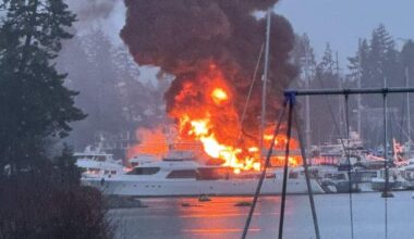 3 power yachts destroyed following fire at Sidney marina - BC