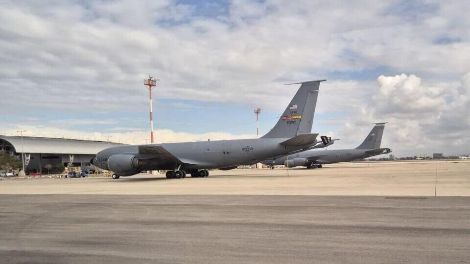 מטוסי תדלוק אמריקניים ומטוסי תובלה כבדה מסוג גלובמסטר C17 בנתב"ג לקראת התקיפה באיראן