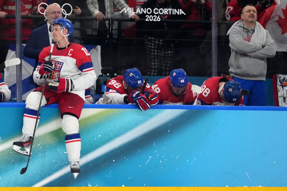 Czechia complains about officiating against Canada