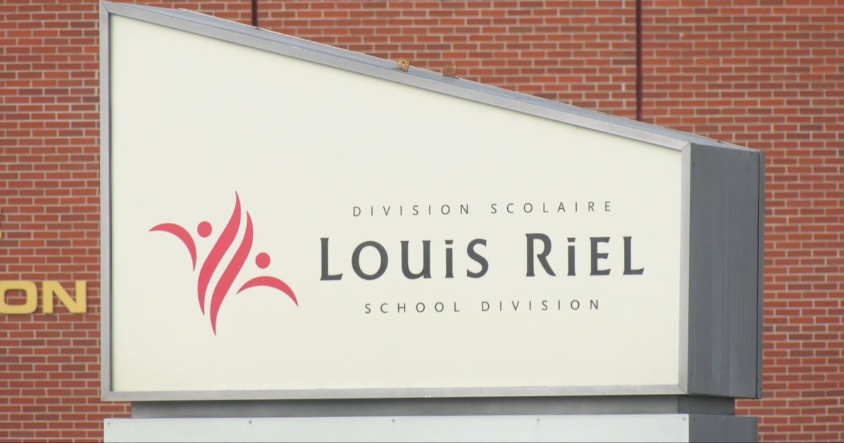 Winnipeg high school cancels classes Wednesday due to threat; WPS investigating - CTV News