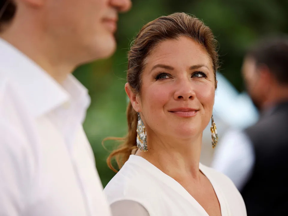 Canada's Prime Minister Justin Trudeau and his wife Sophie Gregoire Trudeau are interviewed during a trip to a farmers' market on Canada Day in Ottawa, Ontario, Canada July 1, 2021. REUTERS/Blair Gable