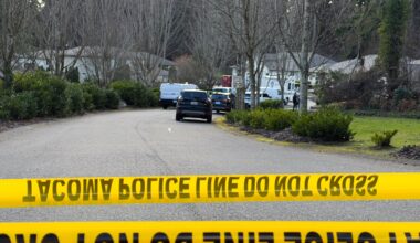 Suspect, four victims dead after stabbing attack in US state of Washington | Police News