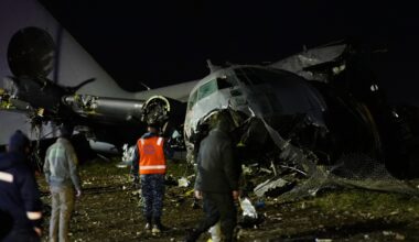 Bolivian military plane carrying banknotes crashes near capital, killing 20 | Aviation News