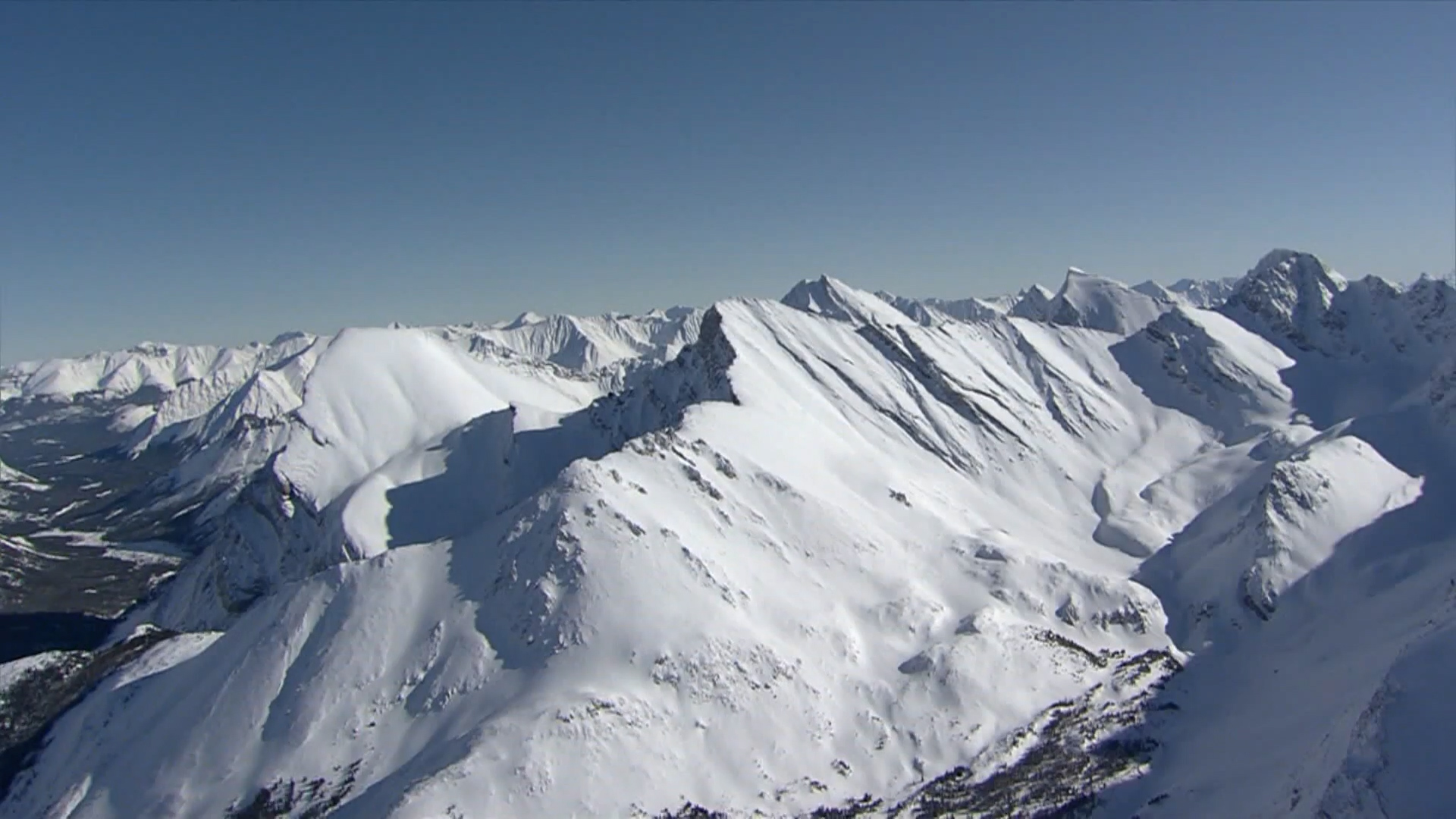 Click to play video: 'Fatal avalanche highlights high risk conditions in Rockies'