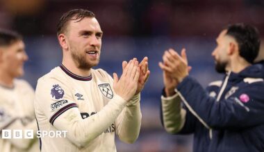 A graphic of Premier League players from every team in the division in 2025-26 season, with the Premier League trophy in front of them.
