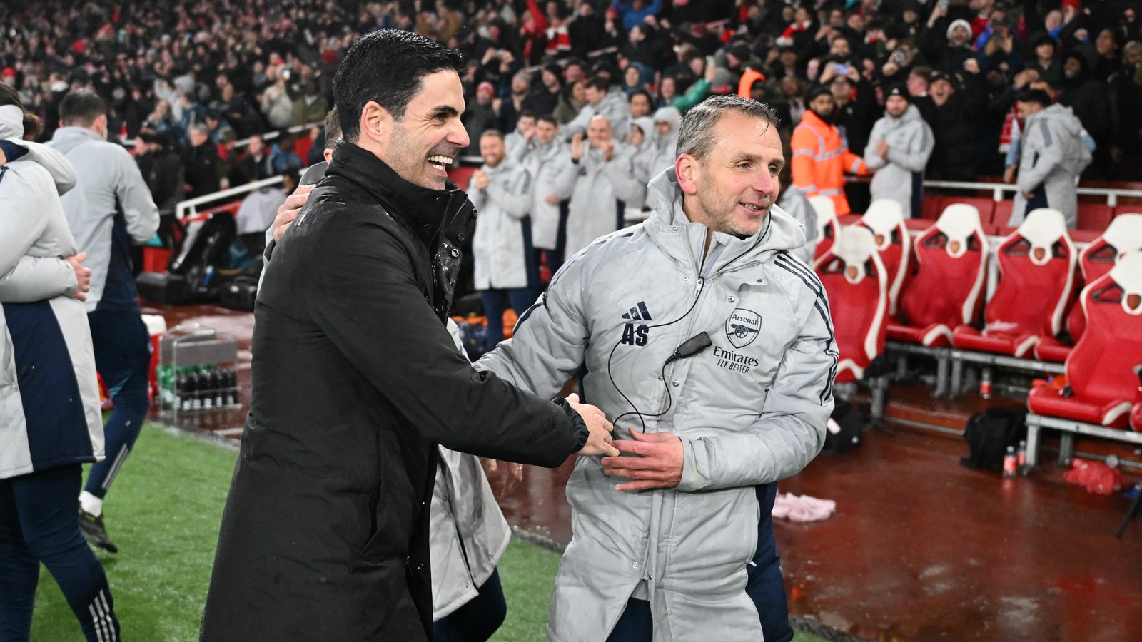 Bench Cam: Arteta reacts to late win over Chelsea | Video | News