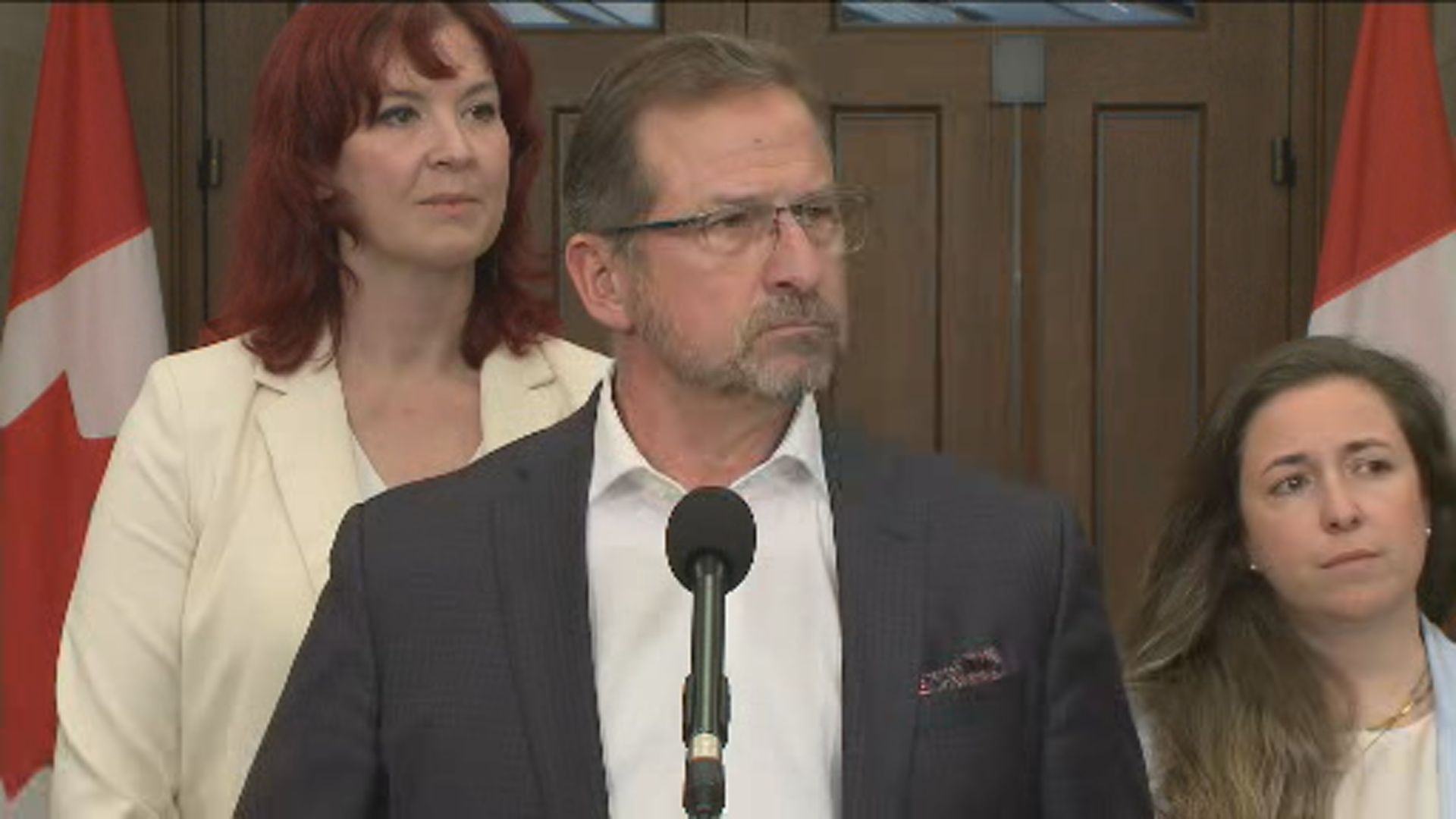 Click to play video: 'Blanchet calls for new vote in Terrebonne after ballot error creates tie'