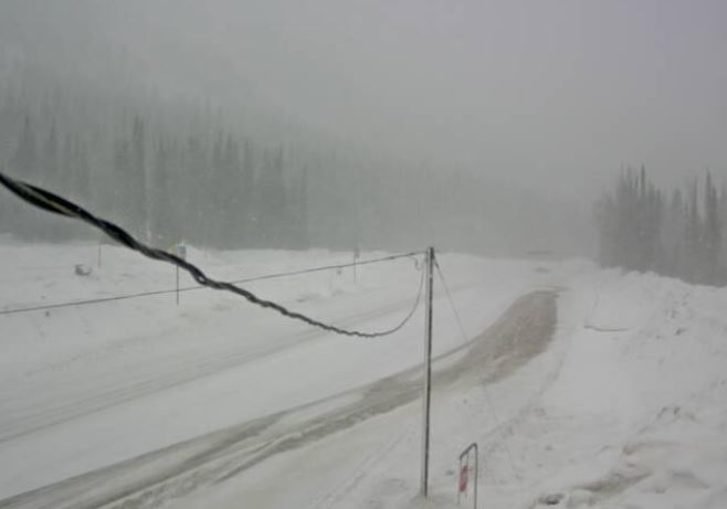 Heavy snow along the Coquihalla Highway overnight, a preview of the weather system forecast to move into southern Alberta Thursday night, bringing heavy snow and strong wind gusts to the area.