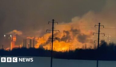 Seven killed in Ukrainian drone attack on Russian factory - BBC