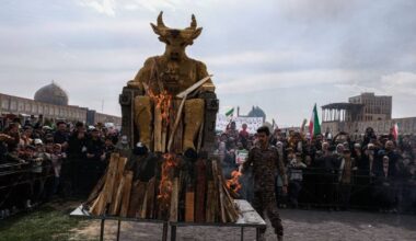 Why were ‘Baal’ statues burned at Iran’s revolution anniversary rallies?