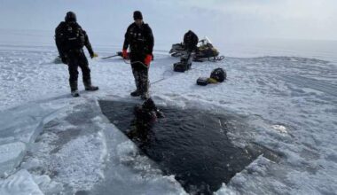 Snowmobilers fall through ice, bodies recovered days later after lake refreezes: RCMP