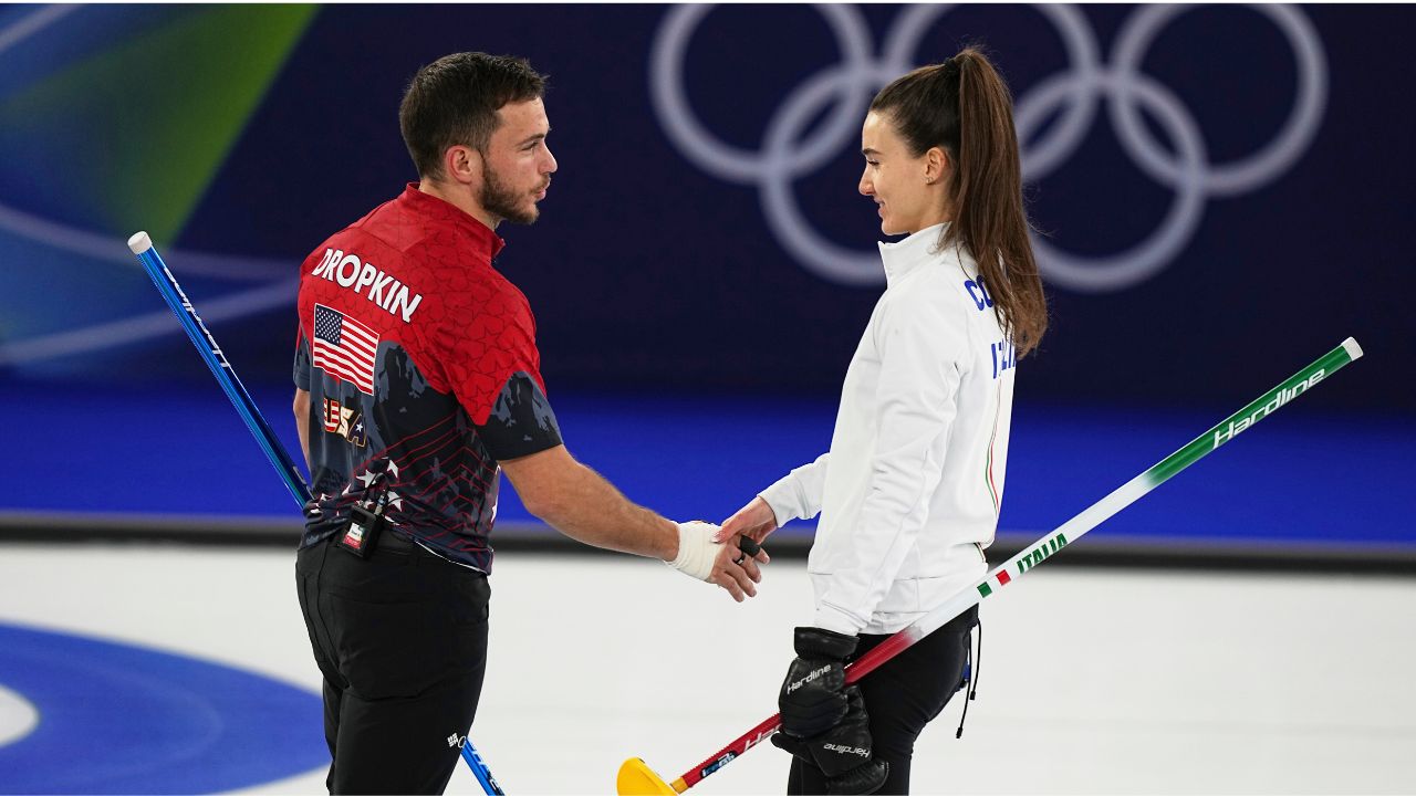'They are really nice people': Curlers laugh off miscue in key moment
