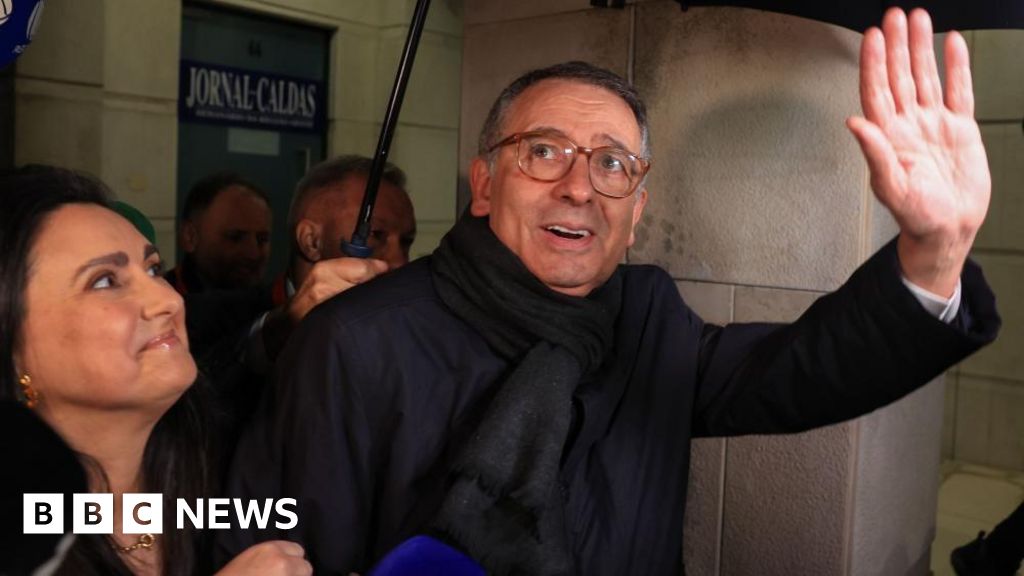 Centre-left candidate poised to comfortably win Portuguese presidency - BBC