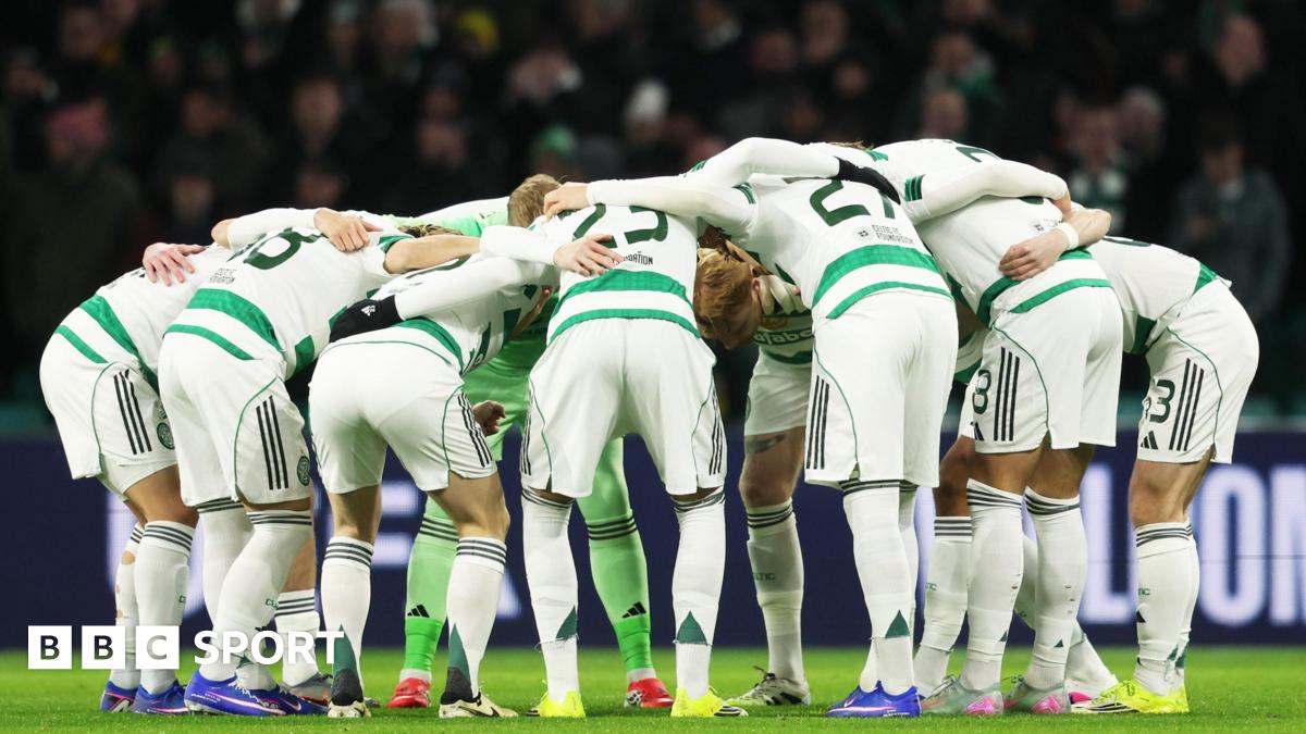 Celtic players join together in their pre-match huddle