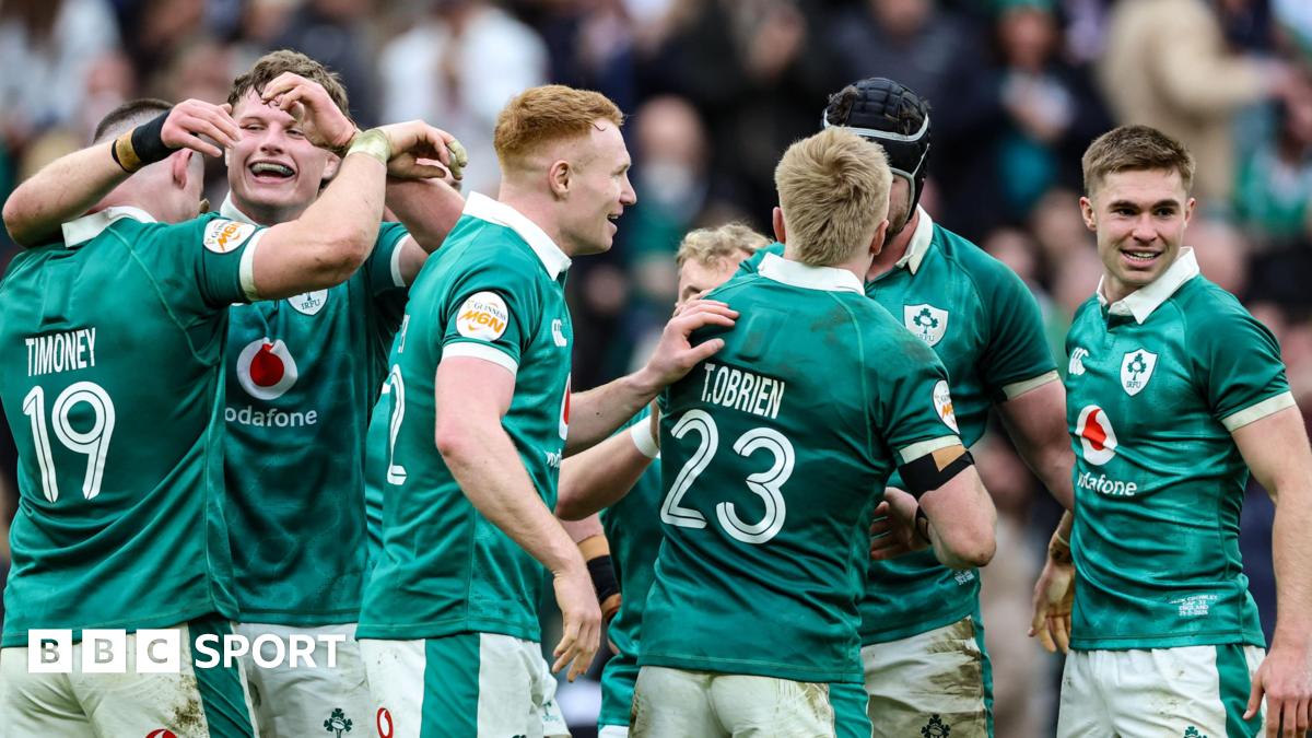 Ireland players celebrate during Saturday's Six Nations win over England