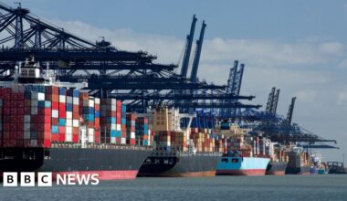 UK set to be among worst hit by Trump's 15% global tariff - BBC