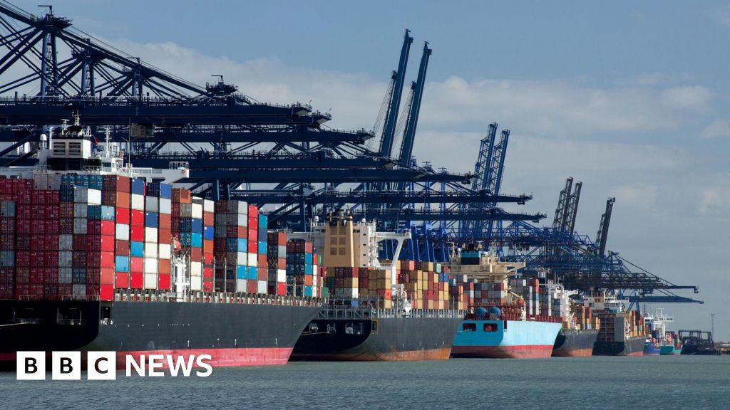 UK set to be among worst hit by Trump's 15% global tariff - BBC