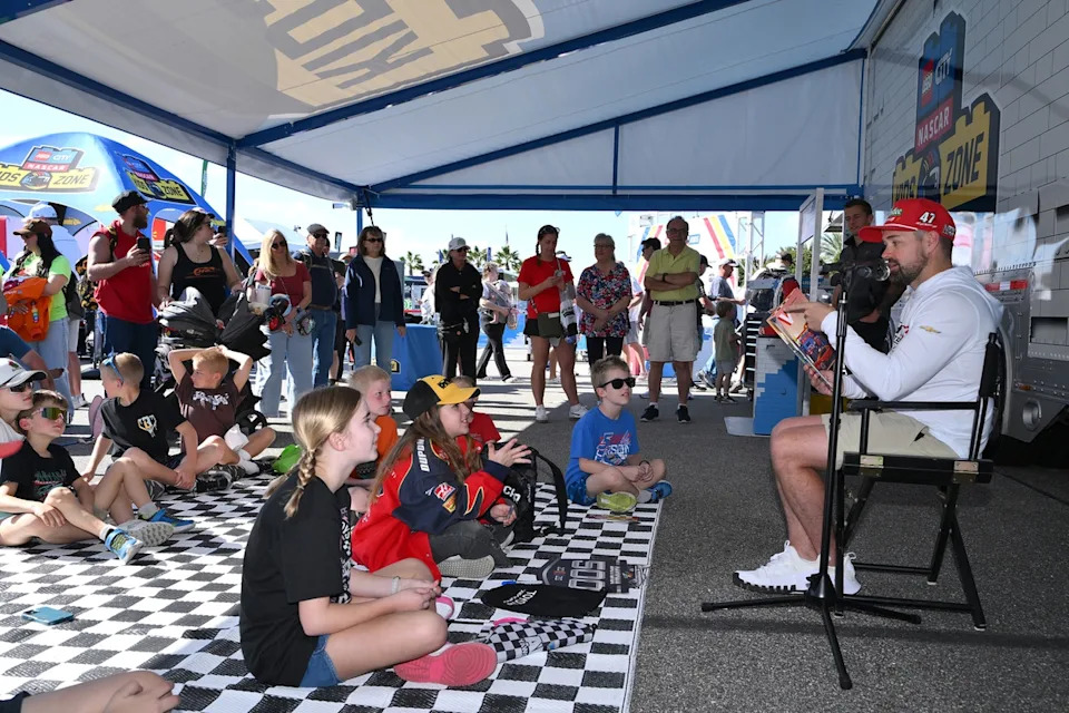 Ricky Stenhouse Jr., Hyak Motorsports Chevrolet