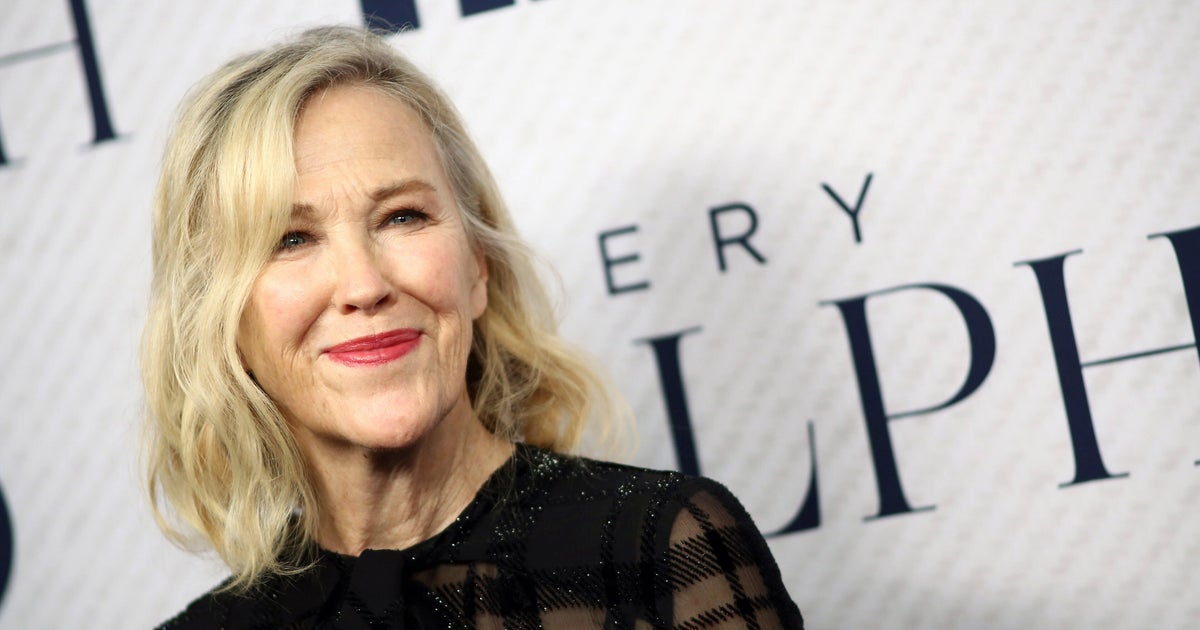 Catherine O'Hara's cause of death was a pulmonary embolism, with cancer as underlying cause, AP reports