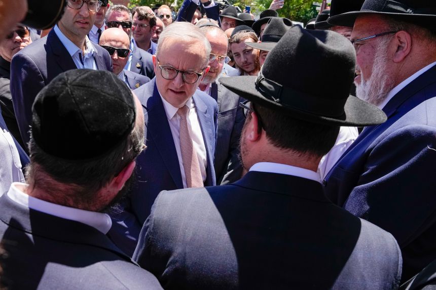 Australian Prime Minister Anthony Albanese speaks to members of the local Jewish community on December 10, 2024 in Melbourne, Australia.