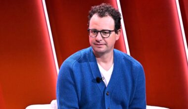 Anthropic ditches its core safety promise in the middle of an AI red line fight with the Pentagon