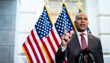 Shutdown expected to last until at least Tuesday as Jeffries says Democrats won’t help pass funding bill