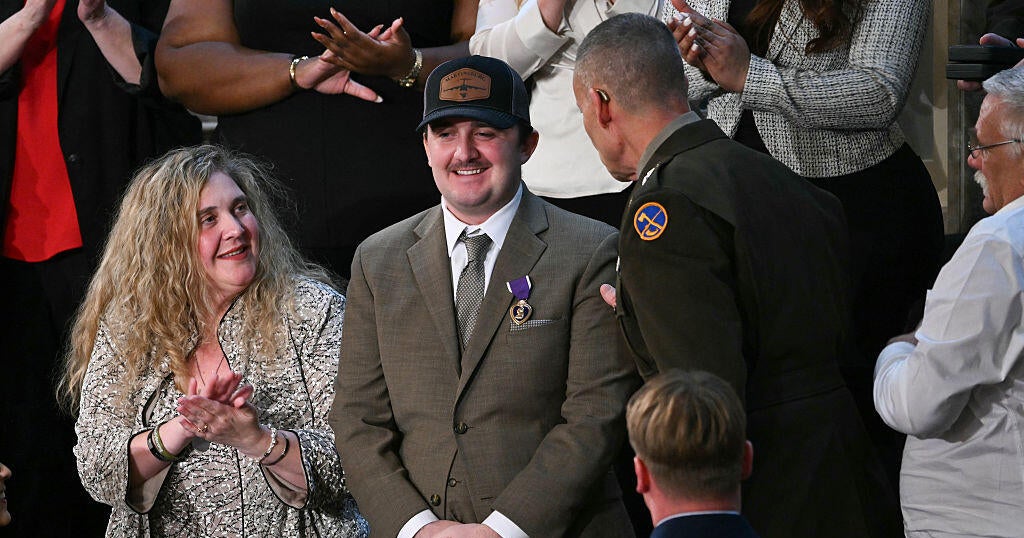 Trump bestows Purple Hearts, Medals of Honor at State of the Union. See all the awards.