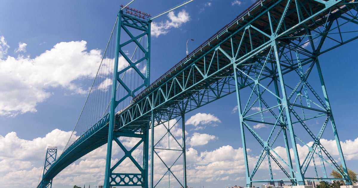 Ambassador Bridge owner reportedly met with federal official hours before Trump's post on Gordie Howe bridge