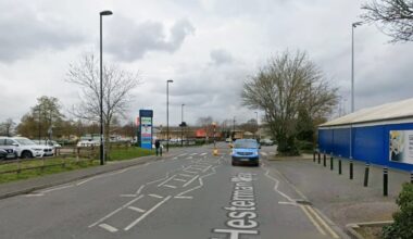 One dead and one fighting for his life after Croydon triple stabbing - London Evening Standard