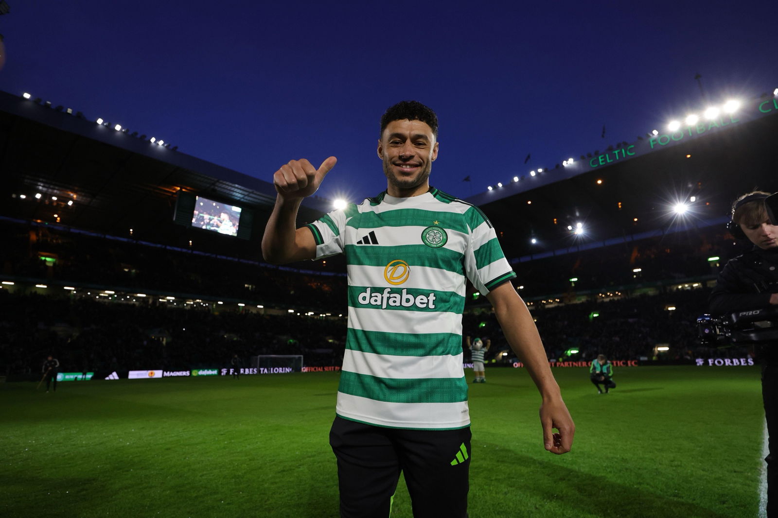 alex Oxlade-Chamberlian at Celtic Park