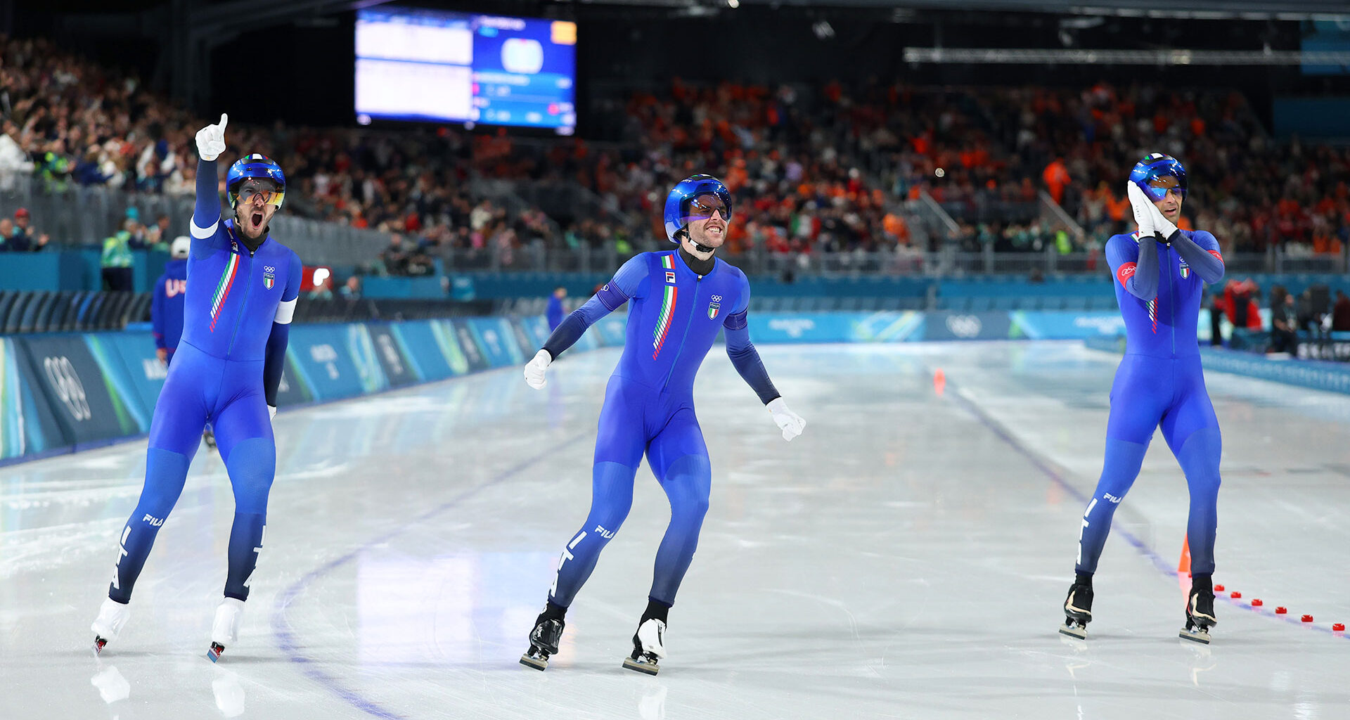Italy upsets United States for men's speed skating team pursuit gold; Canada captures second straight women's title