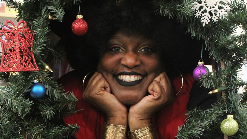 Linda Davis, a teacher in Savannah, Georgia, was killed when a man fleeing ICE crashed into her car